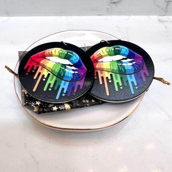 Punk rock earrings - biting lip dripping rainbow paint - Picture 3 of 4